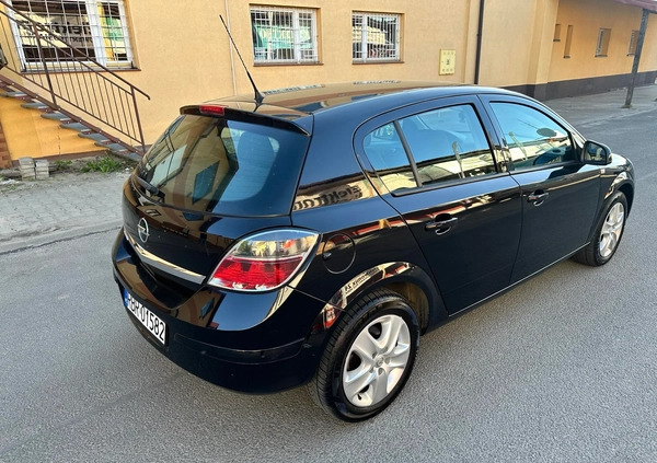 Opel Astra cena 16900 przebieg: 138000, rok produkcji 2010 z Brzozów małe 301